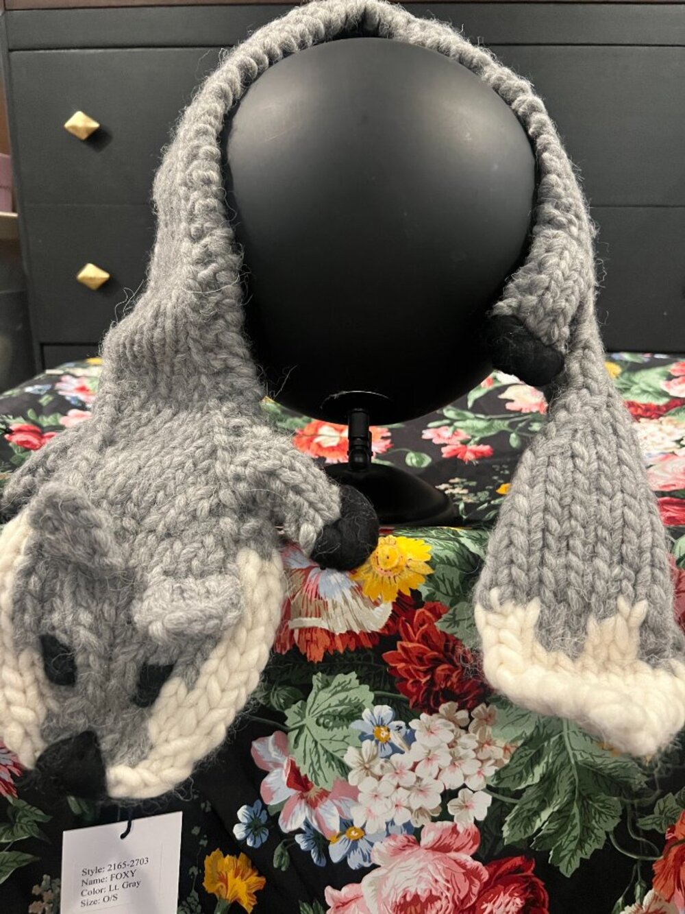 Eugenia Kim Foxy Knit Fox Stole Scarf Lt Gray NWT Rare - Picture 5 of 6